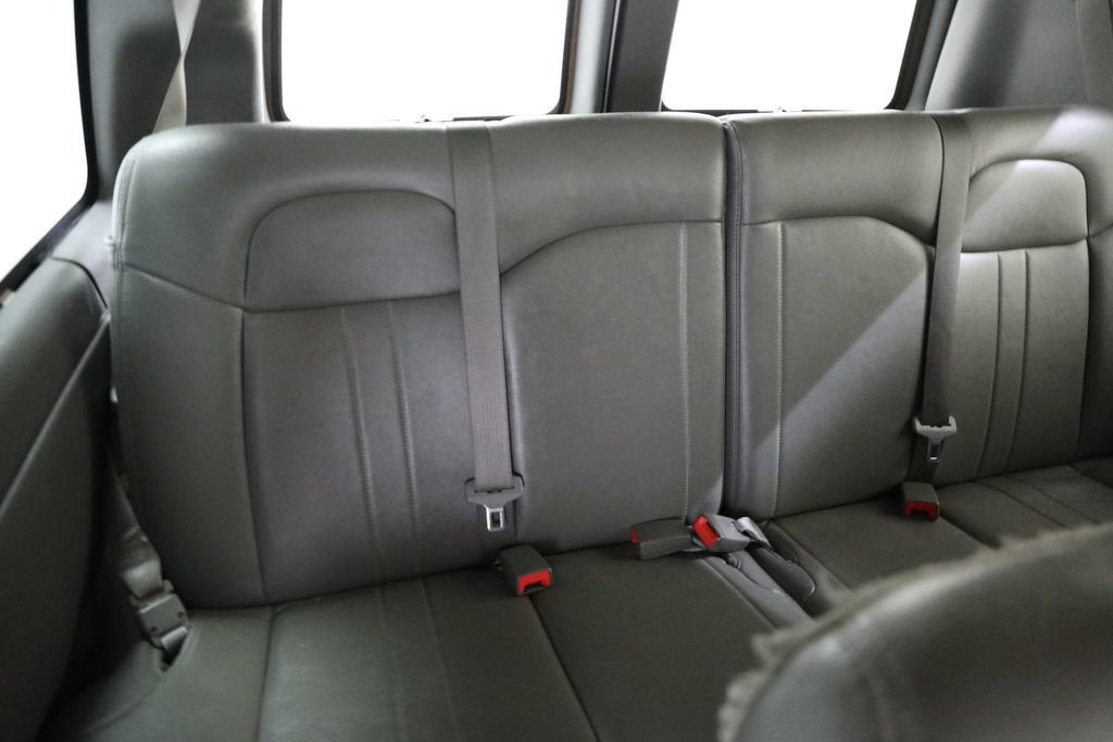 2021 GMC Savana Passenger 3500 LS