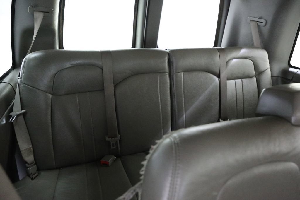 2019 GMC Savana Passenger 3500 LS