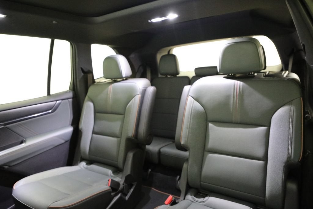 2024 GMC Acadia AT4