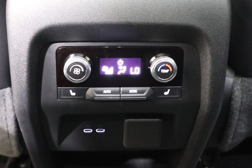 2024 GMC Acadia AT4