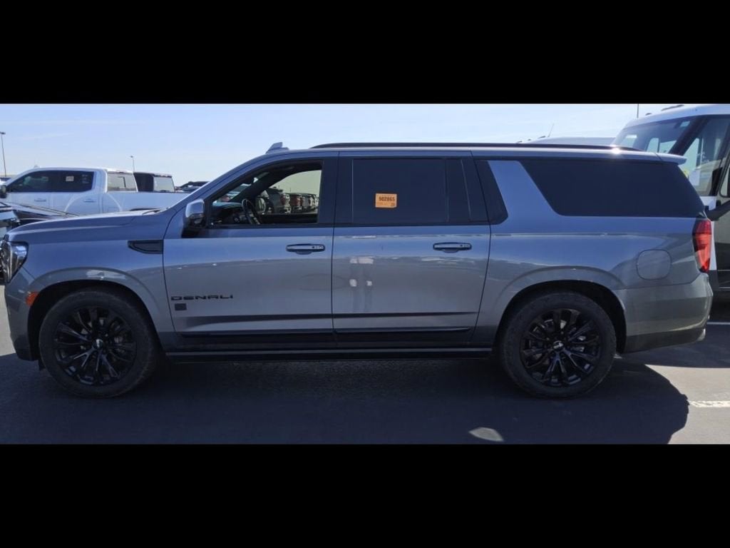 2022 GMC Yukon XL Denali