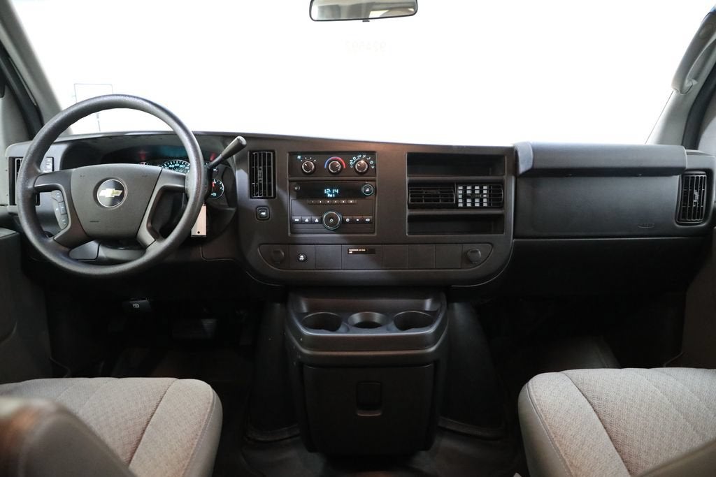 2011 Chevrolet Express Passenger 1500 1LT