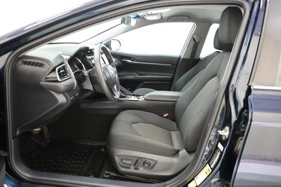 2020 Toyota Camry LE Hybrid
