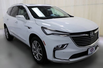 2022 Buick Enclave Essence