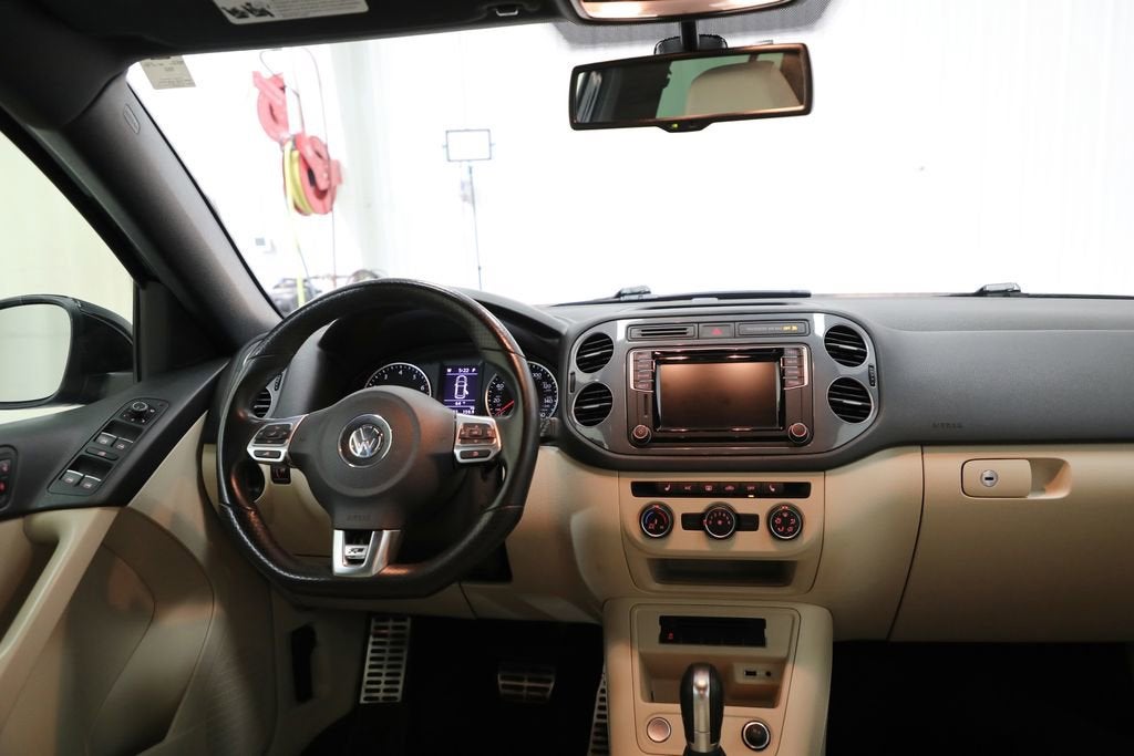 2016 Volkswagen Tiguan R-Line