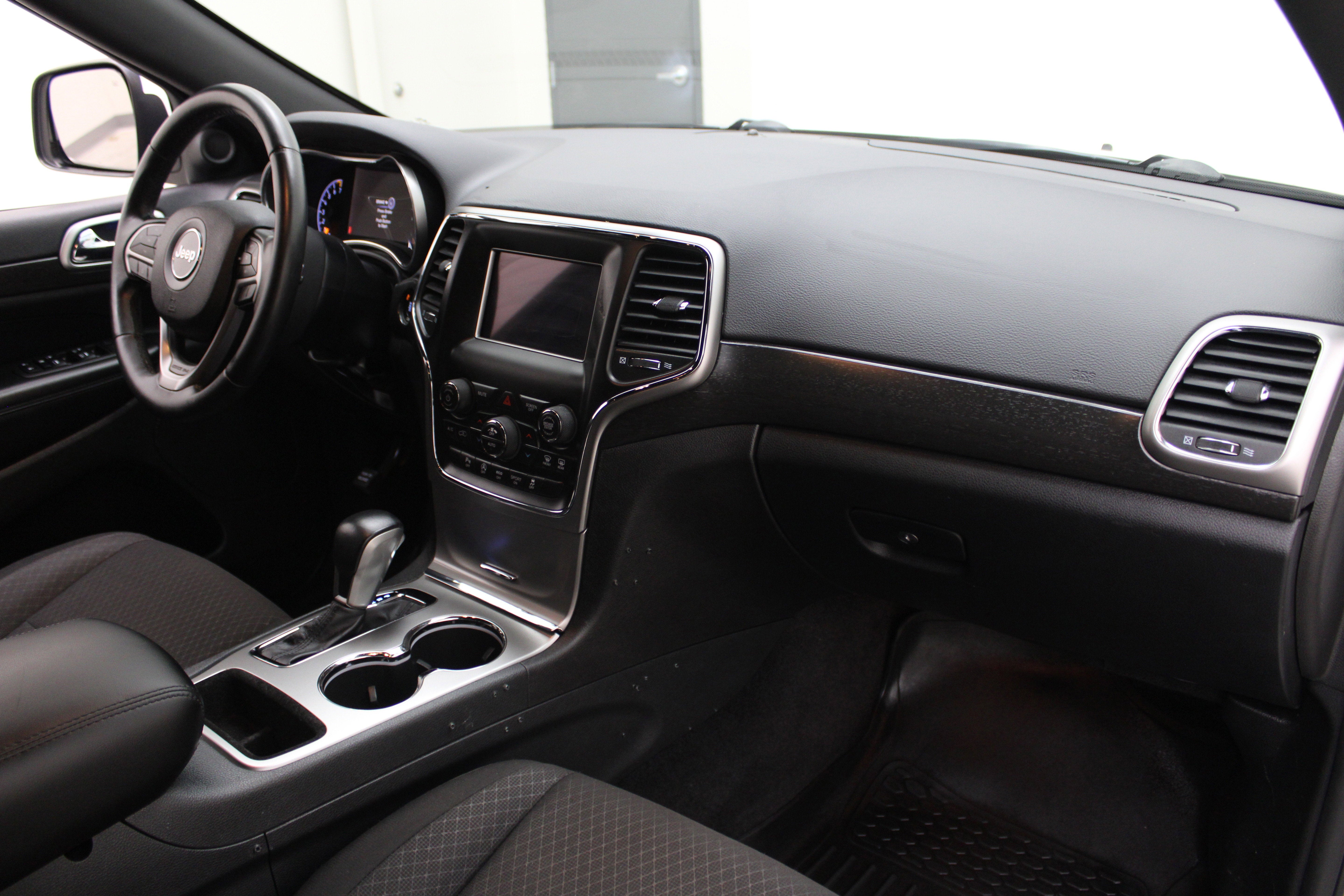 2018 Jeep Grand Cherokee Laredo E