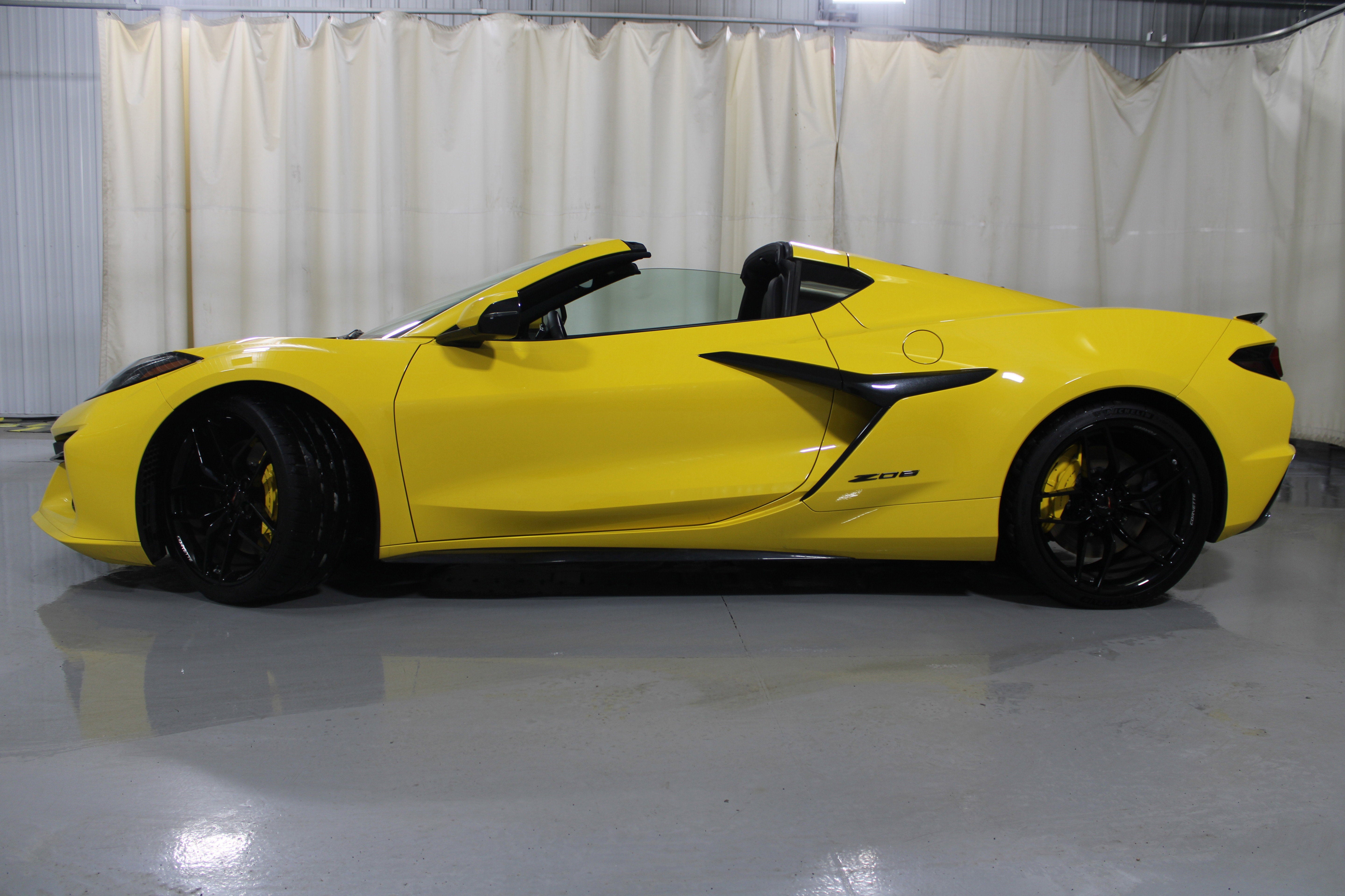 2025 Chevrolet Corvette 1LZ