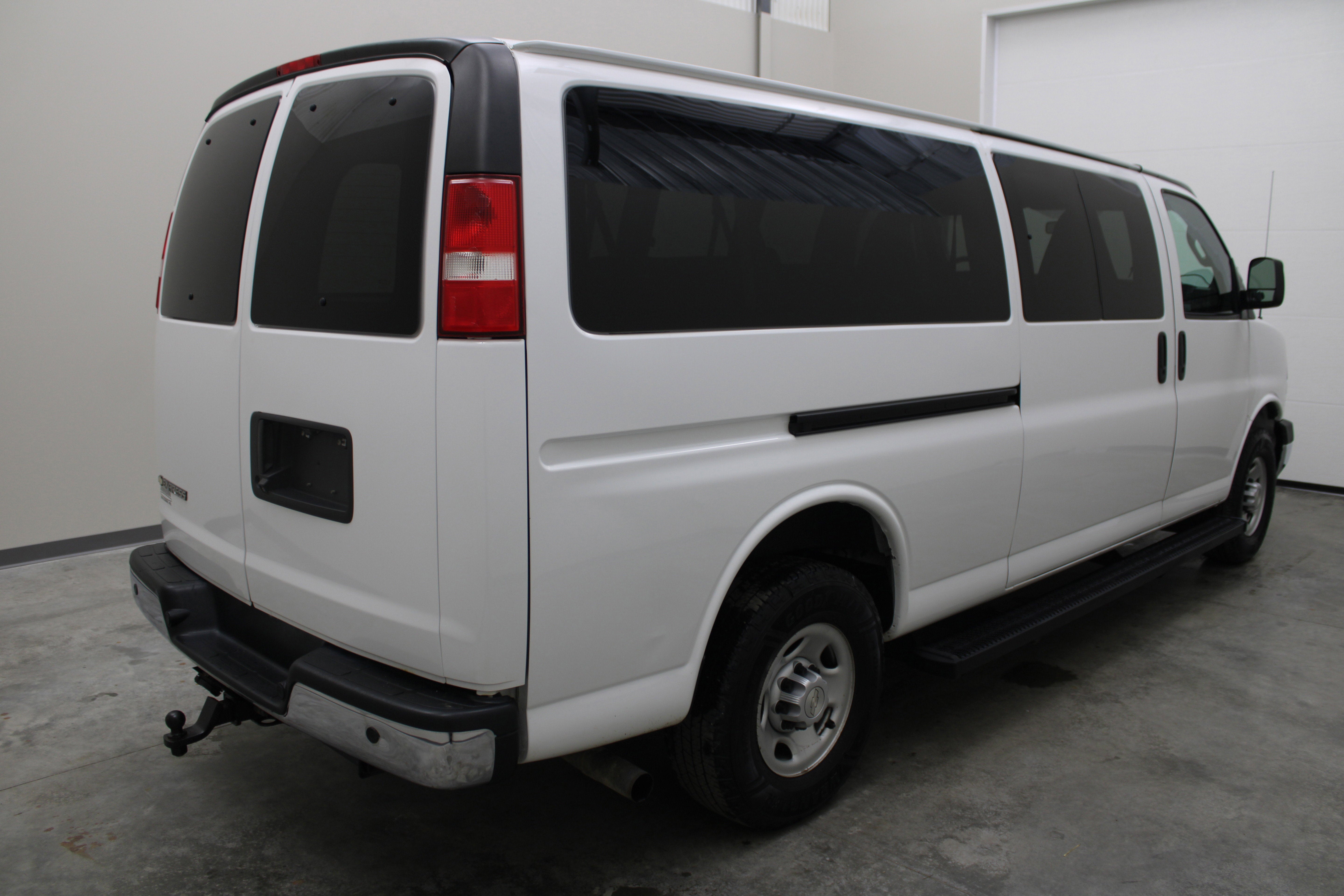 2019 Chevrolet Express Passenger LS