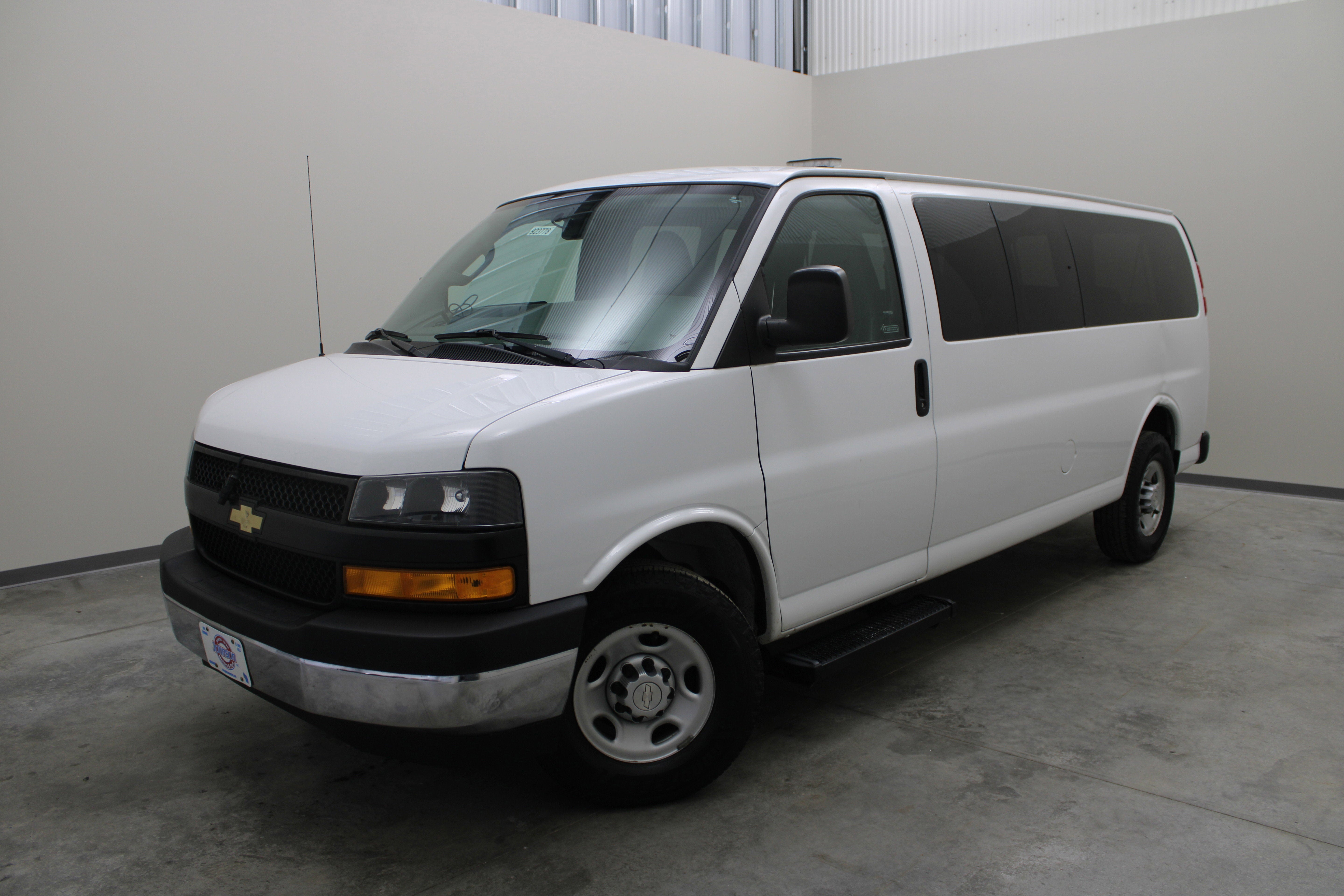 2019 Chevrolet Express Passenger LS