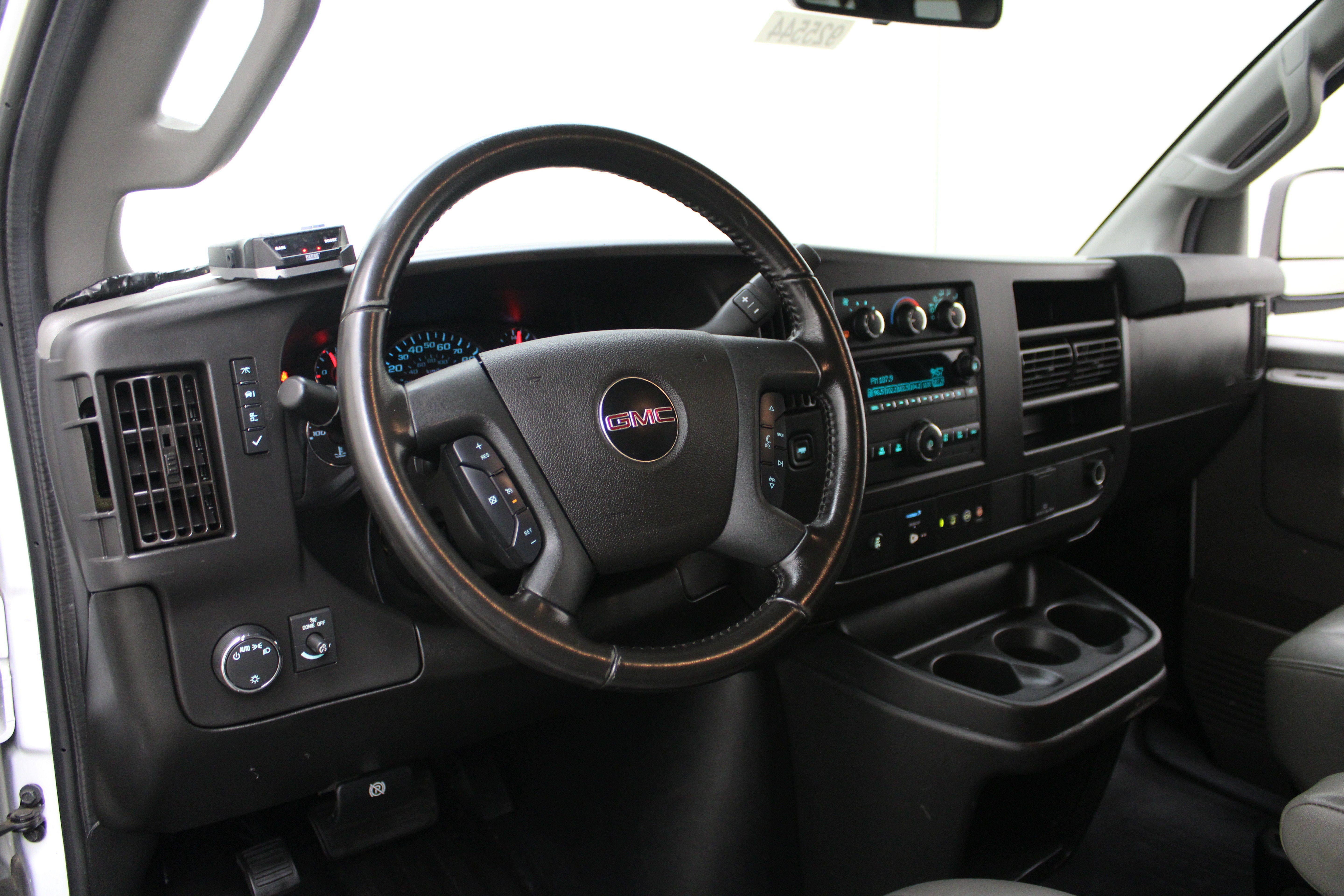 2021 GMC Savana Passenger 3500 LS