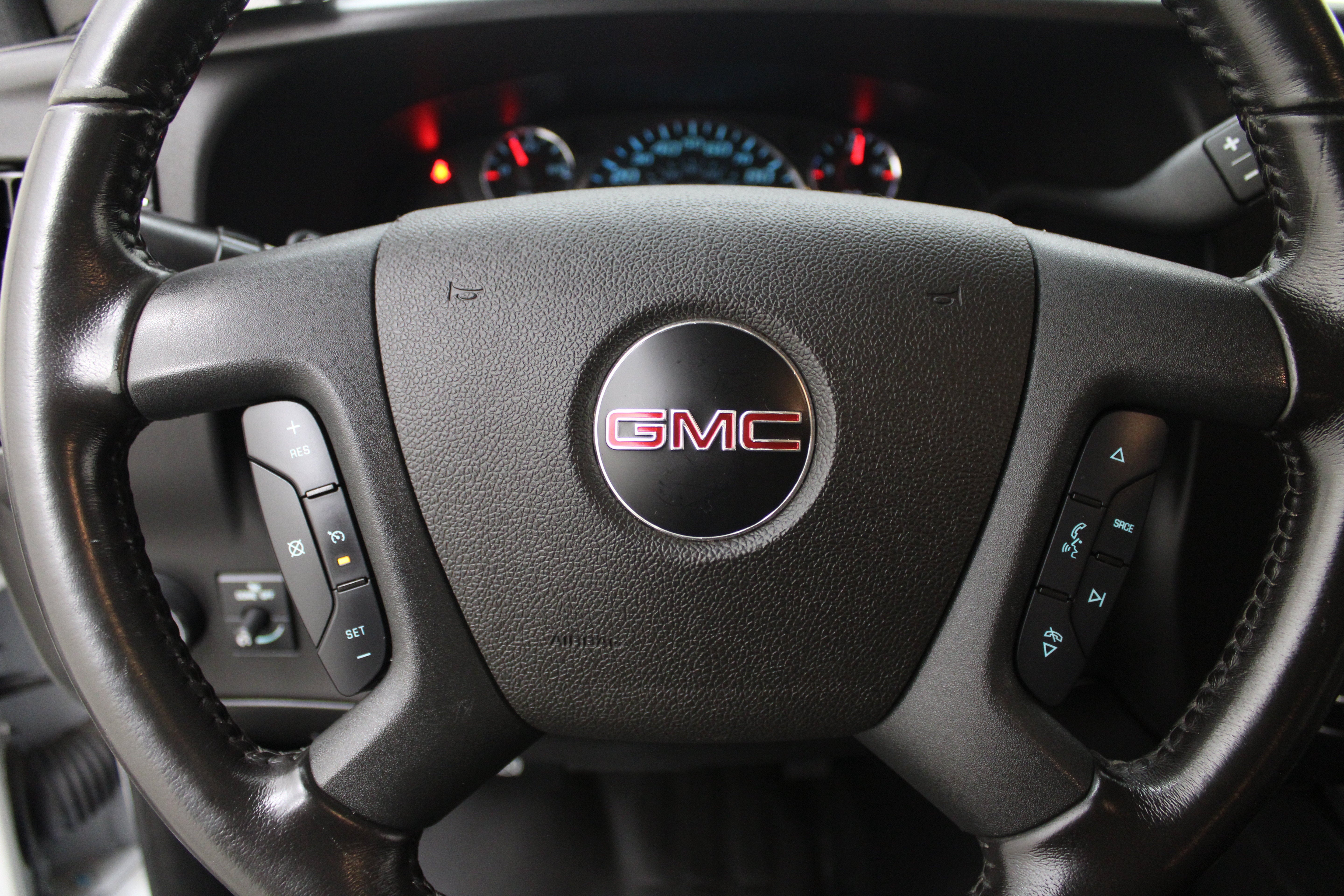 2021 GMC Savana Passenger 3500 LS