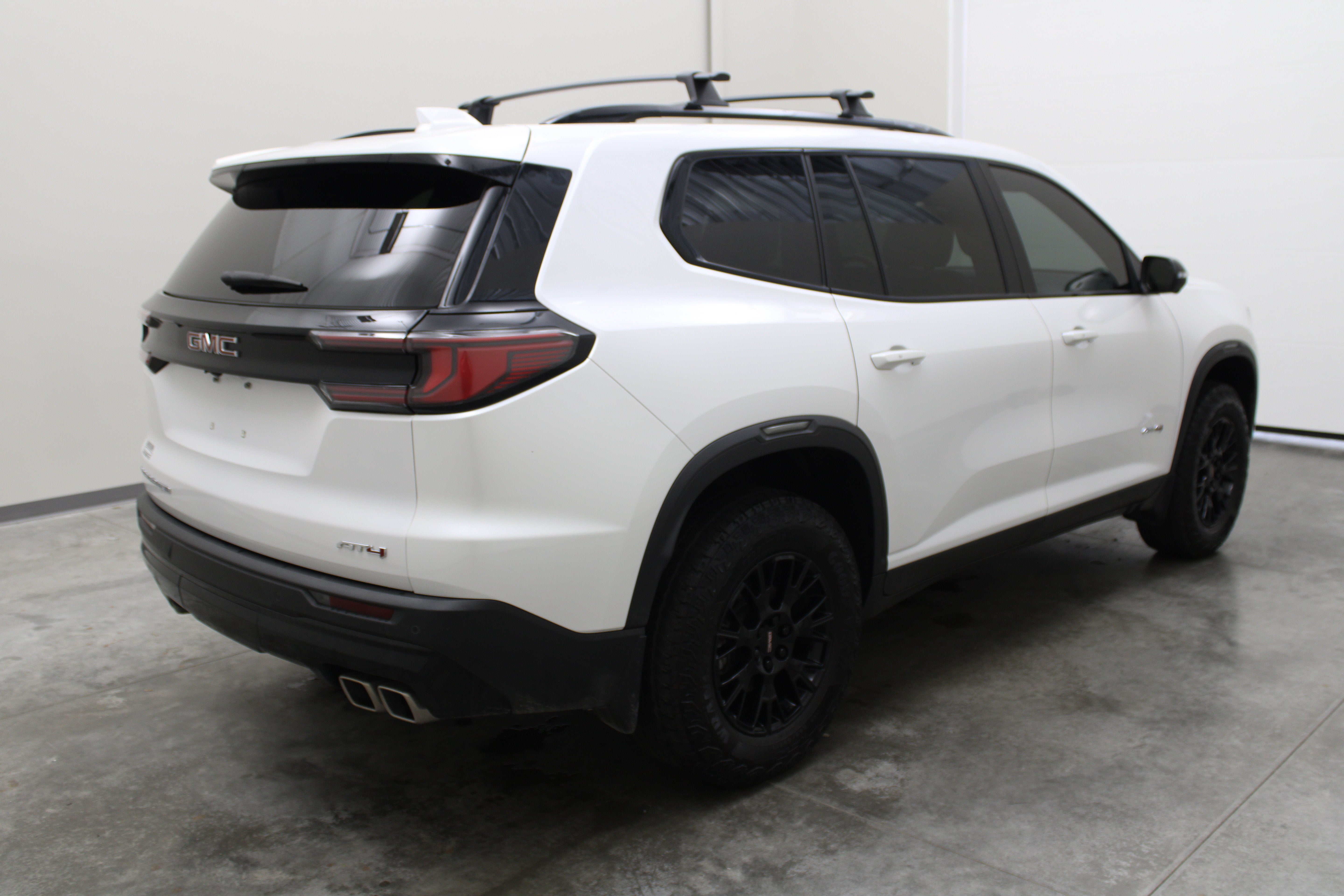 2025 GMC Acadia AWD AT4