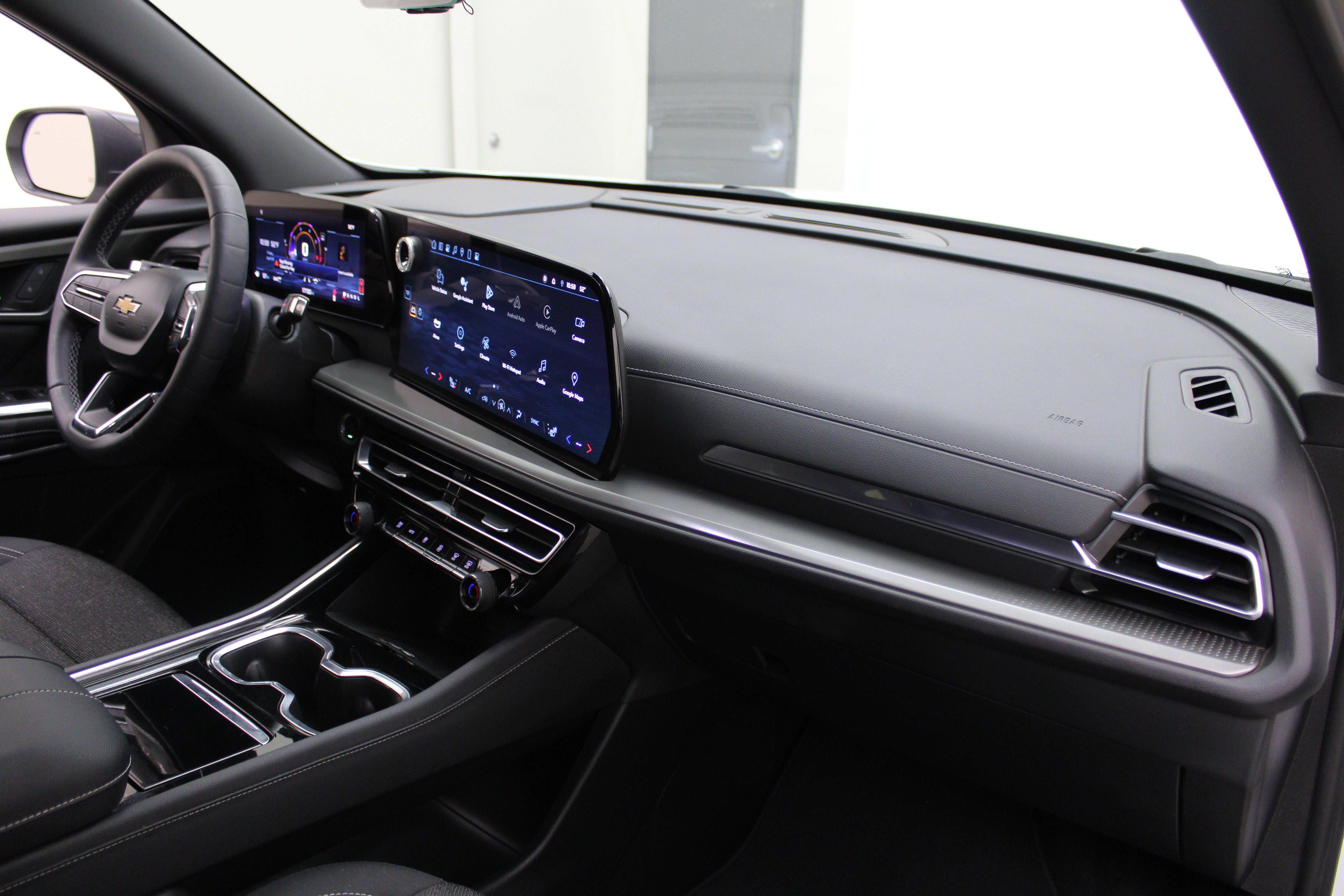 2024 Chevrolet Traverse AWD LT