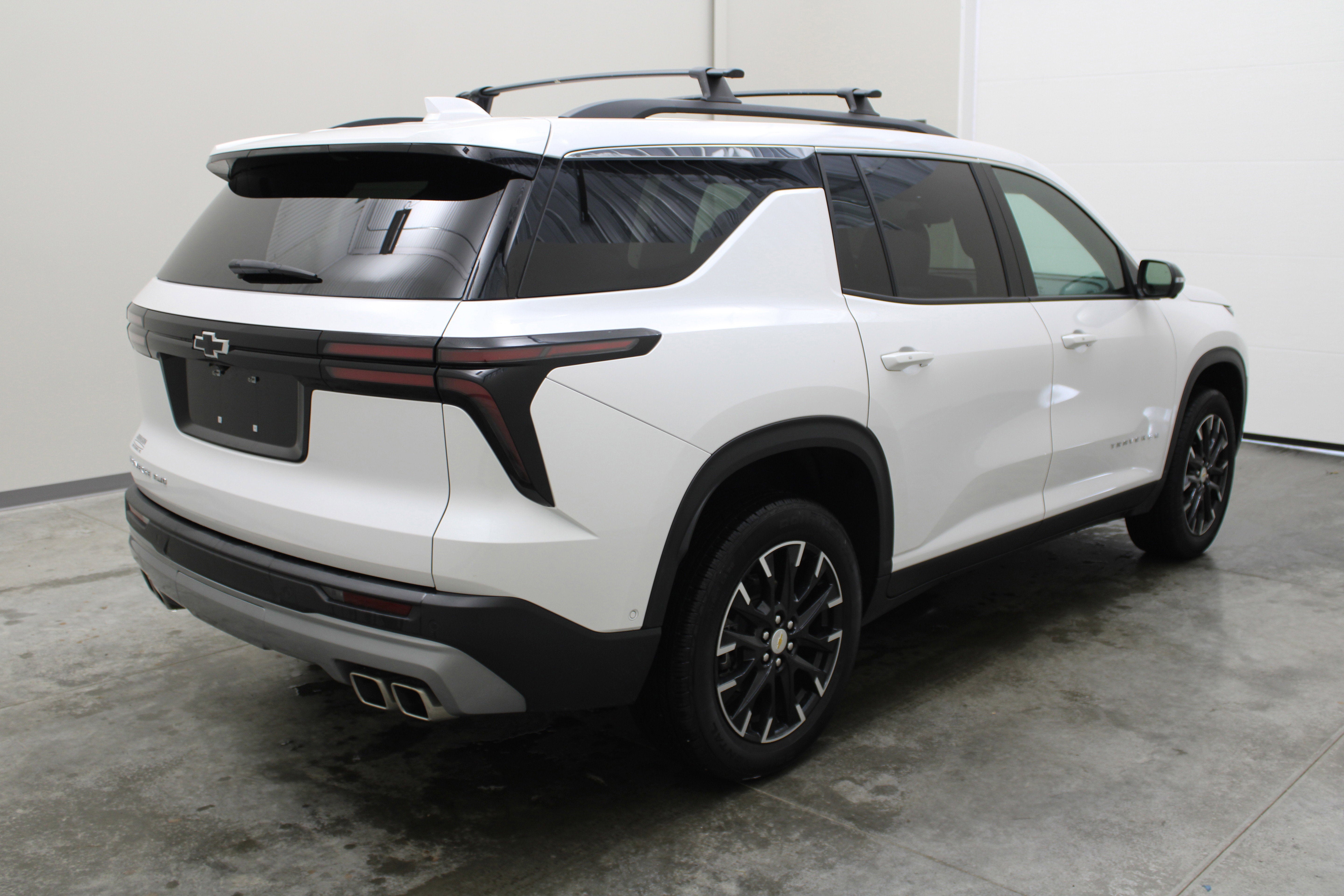 2025 Chevrolet Traverse AWD LT