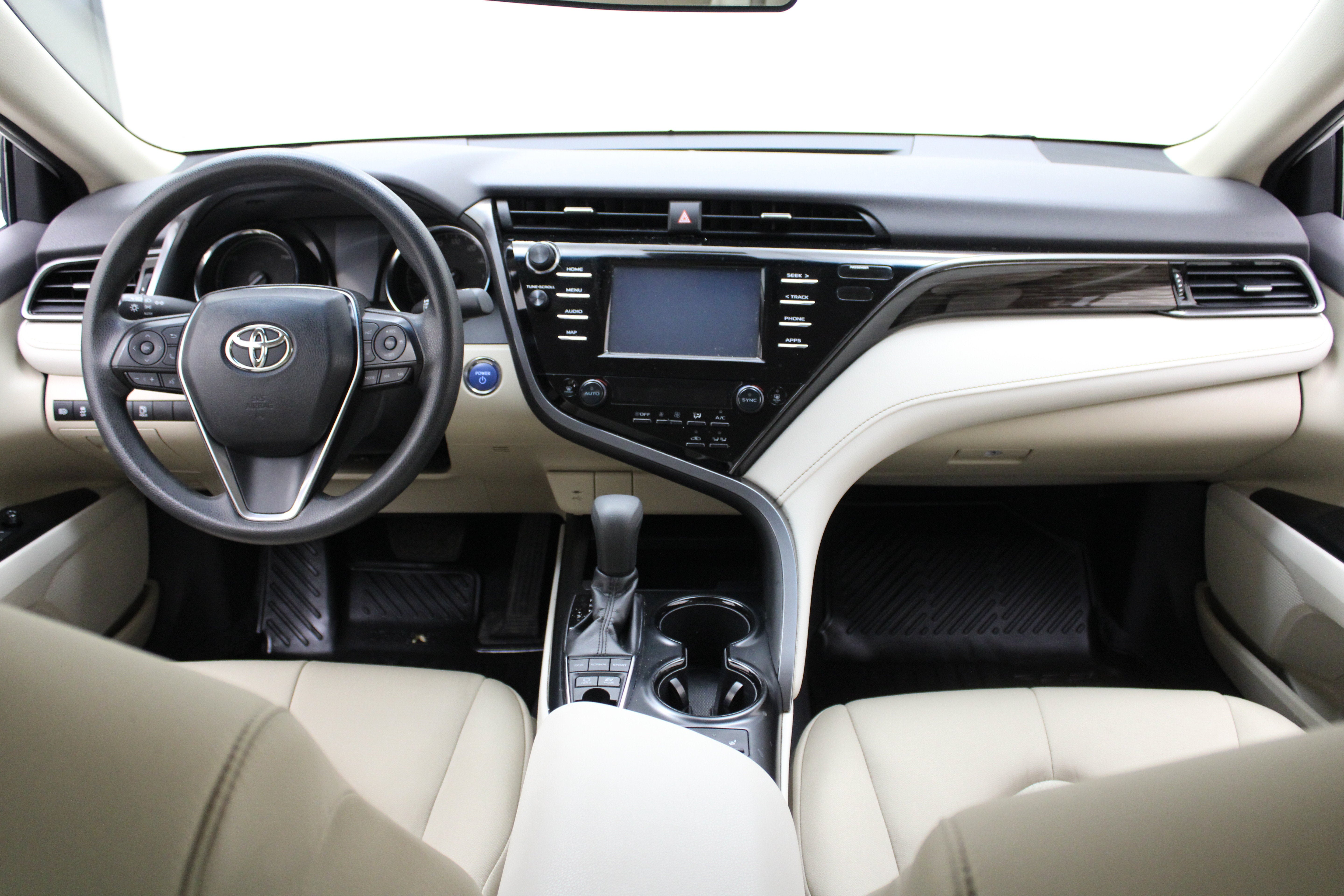 2019 Toyota Camry Hybrid LE