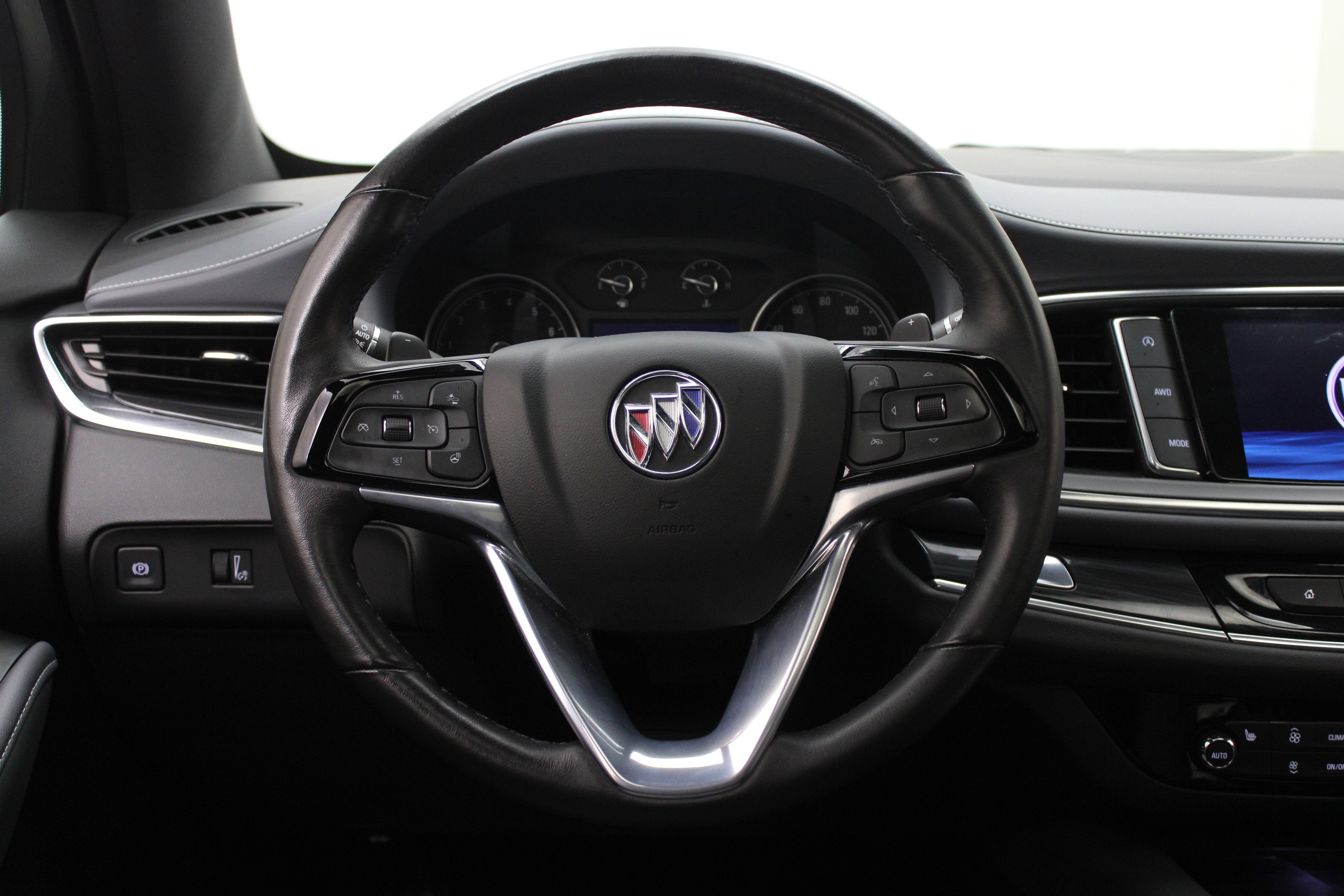 2023 Buick Enclave Essence