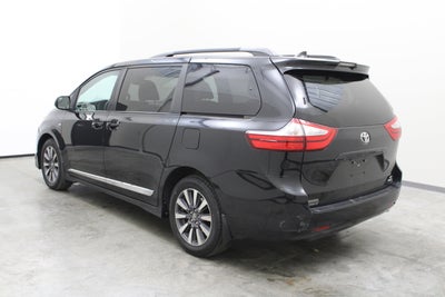 2019 Toyota Sienna LE