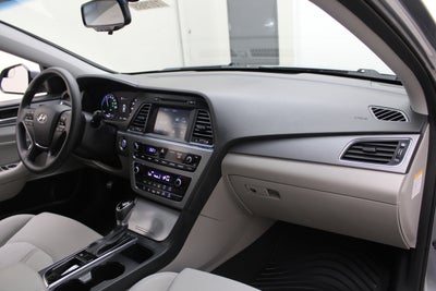 2017 Hyundai Sonata Hybrid SE